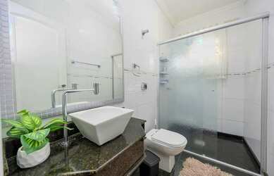 Imagem 10: Vendas Casa Curitiba PR. Churrasqueira, 215m² de Área, 5 Vagas na garageme4...