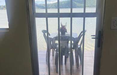 Imagem 8: Casa pequena com vista deslumbrante da lagoa de Guaratiba