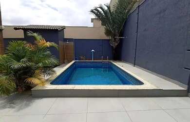 Imagem: A casa em condomínio à venda possui 5 Dormitórios, 4 Banheiros