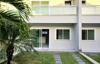 Imagem: A casa possui 3 Dormitórios, 3 Banheiros, 2 Vagas na garagem