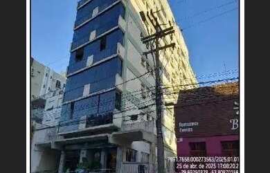 Imagem: O apartamento possui 1 Dormitório, 1 Banheiro, 1 Vaga na garagem