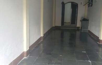 Imagem: A casa possui 1 Dormitório, 3 Banheiros, 2 Vagas na garagem