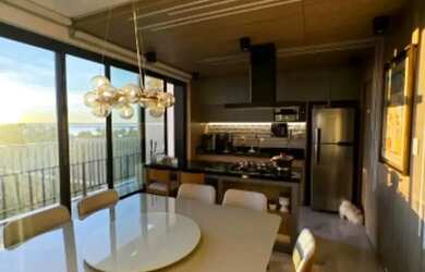 Imagem: O apartamento possui 3 Dormitórios, 1 Banheiro, 2 Vagas na