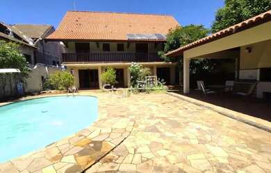 Imagem: O depósito possui 5 Vagas na garagem, 499m² de Área e está