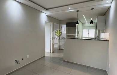 Imagem: O apartamento possui 2 Dormitórios, 1 Banheiro, 1 Vaga na garagem