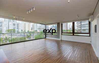 Imagem: O apartamento possui 3 Dormitórios, 5 Banheiros, 2 Vagas na