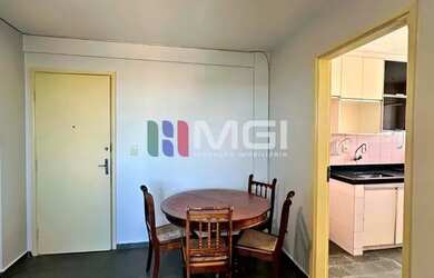 Imagem: O apartamento possui 2 Dormitórios, 1 Banheiro, 1 Vaga na garagem