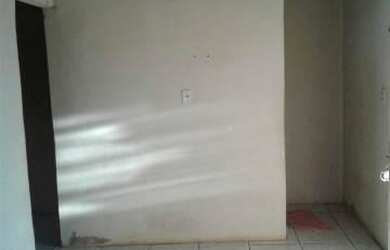 Imagem: A casa possui 2 Dormitórios, 1 Banheiro, 1m² de Área e está