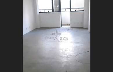 Imagem: O depósito possui 1 Vaga na garagem, 28m² de Área e está