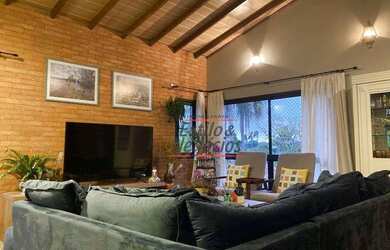 Imagem 9: Casa com 3 Suítes à venda, 350 m² por R$ 1.990.000 - GRANJA VIANA VINTAGE...