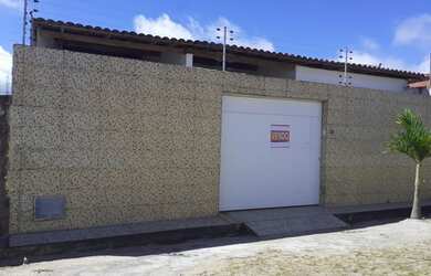 Imagem: A casa possui 2 Dormitórios, 1 Banheiro, 1 Vaga na garagem