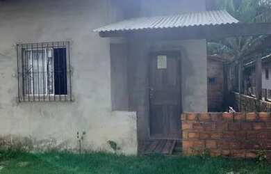 Imagem: A casa à venda possui 2 Dormitórios, 1 Banheiro e 240m² de