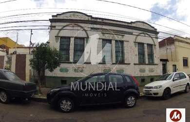 Imagem: O depósito possui 2 Vagas na garagem, 350m² de Área e está