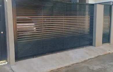 Imagem: A casa em condomínio possui 3 Dormitórios, 3 Banheiros, 3