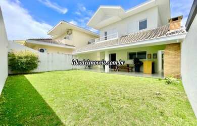 Imagem: A casa em condomínio possui 3 Dormitórios, 5 Banheiros, 2