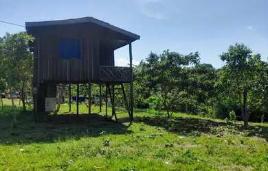 Imagem: A casa possui 1 Dormitório, 1 Banheiro, 2 Vagas na garagem