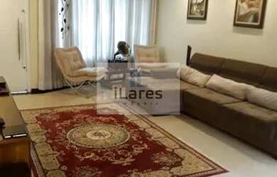 Imagem: A casa possui 3 Dormitórios, 4 Banheiros, 5 Vagas na garagem