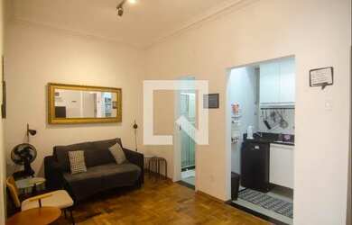 Imagem: O apartamento possui 1 Dormitório, 1 Banheiro, 40m² de Área