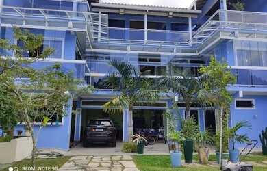 Imagem: A casa em condomínio possui 4 Dormitórios, 3 Banheiros, 4