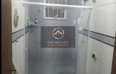 Imagem 13: Casa em Centro - Maricá. Piscina, Churrasqueira, VarandaeGuarda roupa