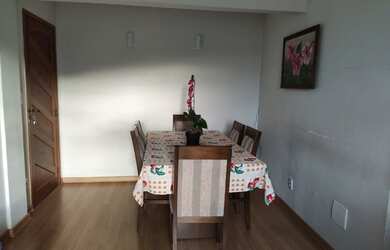 Imagem: O apartamento possui 2 Dormitórios, 1 Banheiro, 2 Vagas na