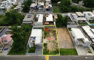 Imagem: O terreno possui 360m² de Área e está localizado em Ponta