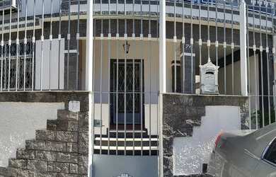 Imagem: A casa possui 2 Dormitórios, 1 Banheiro e 144m² de Área e