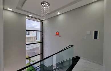 Imagem: A casa em condomínio possui 4 Dormitórios, 5 Banheiros, 2