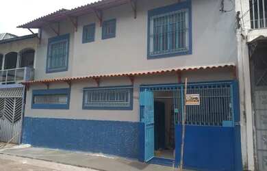 Imagem: A casa possui 2 Dormitórios, 2 Banheiros, 1 Vaga na garagem