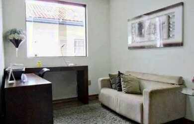 Imagem: A casa possui 2 Dormitórios, 1 Banheiro, 100m² de Área e