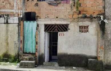 Imagem: A casa possui 2 Dormitórios, 1 Banheiro e está localizado