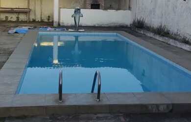 Imagem: A casa possui 2 Dormitórios, 2 Banheiros, 4 Vagas na garagem