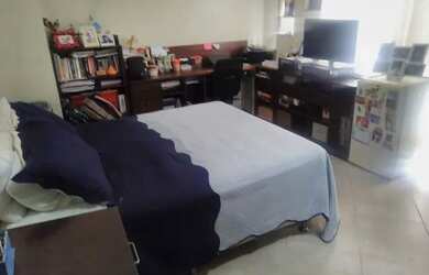 Imagem: A casa possui 2 Dormitórios, 2 Banheiros, 1 Vaga na garagem