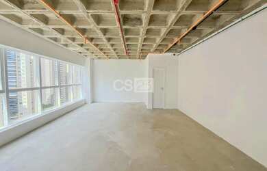 Imagem: O depósito possui 1 Vaga na garagem, 68m² de Área e está