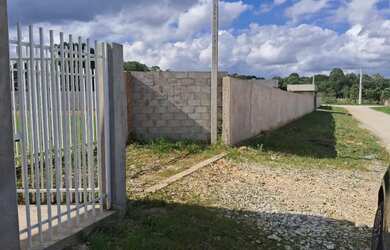 Imagem: O terreno possui 200m² de Área e está localizado em Guaraituba