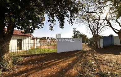 Imagem: O terreno possui 3.786m² de Área e está localizado em Parque