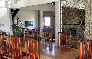 Imagem 9: Casa no Centro de Jacareí, com 5 dormitórios sendo 2 suítes