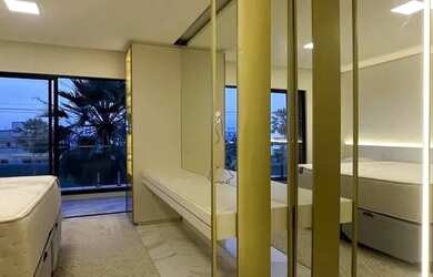 Imagem 3: Residência de Luxo com Piscina, Jacuzzi e Espaço Gourmet Completa e...