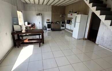 Imagem: A casa em condomínio possui 2 Dormitórios, 1 Banheiro, 2 Vagas