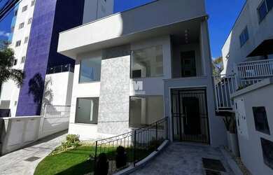 Imagem 3: Casa Comercial para Locação no Coração da Cidade