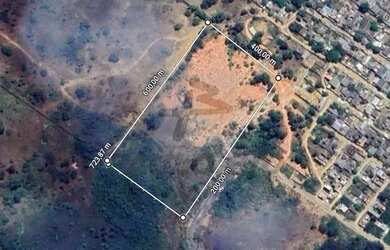 Imagem: O terreno possui 1m² de Área e está localizado em Santa