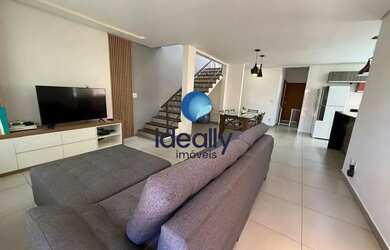 Imagem: A casa possui 4 Dormitórios, 3 Banheiros, 4 Vagas na garagem