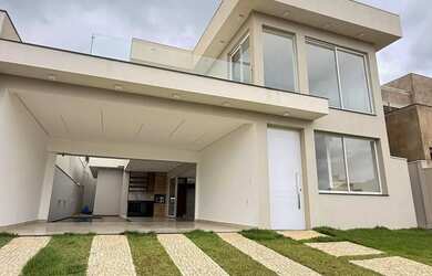 Imagem: A casa em condomínio possui 3 Dormitórios, 4 Banheiros, 4