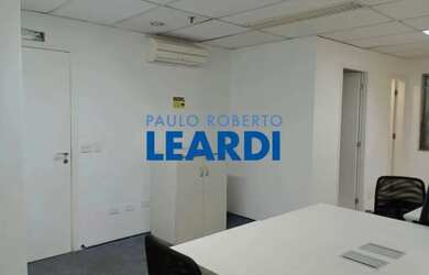 Imagem: O depósito possui 1 Vaga na garagem, 50m² de Área e Imóvel