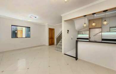 Imagem: A casa em condomínio possui 3 Dormitórios, 3 Banheiros, 2