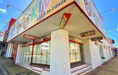 Imagem: O depósito possui 233m² de Área e está localizado em Centro