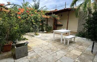 Imagem 14: Imóvel para venda possui 300 metros quadrados com 4 quartos em Cohajap...