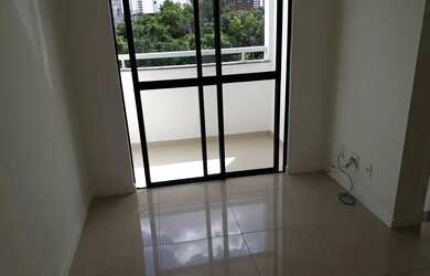 Imagem: O apartamento possui 1 Dormitório, 1 Banheiro, 1 Vaga na garagem