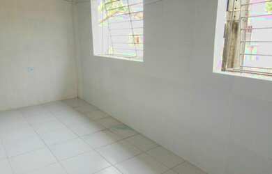 Imagem: A casa possui 3 Dormitórios, 1 Banheiro e está localizado