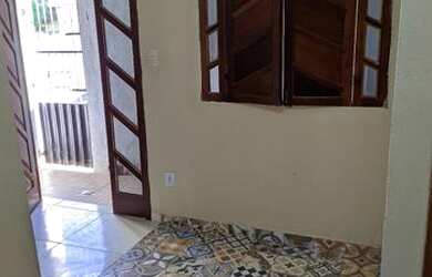 Imagem: A casa possui 2 Dormitórios, 1 Banheiro e está localizado